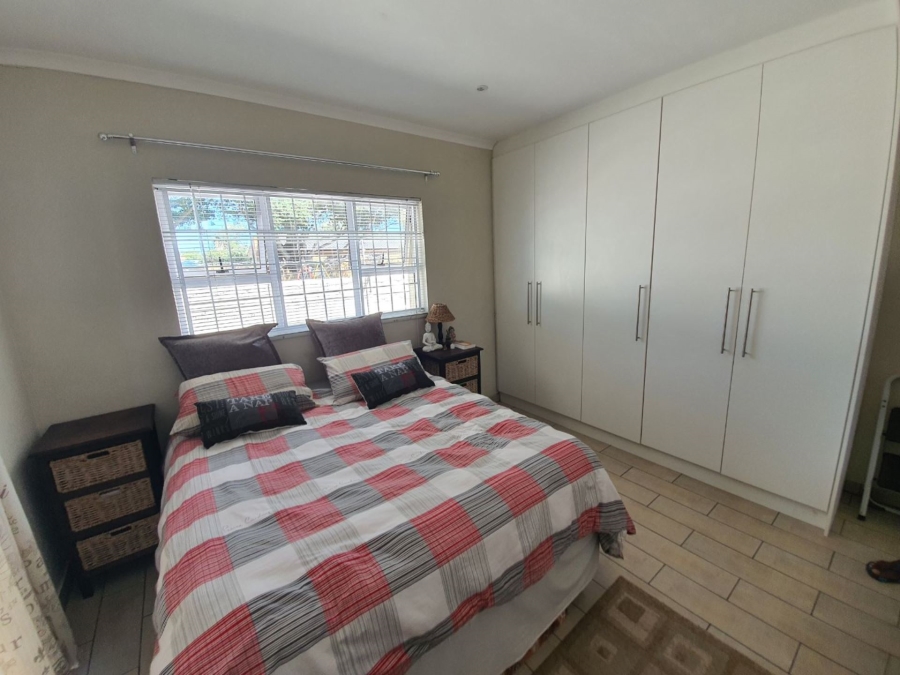 To Let 1 Bedroom Property for Rent in Table View Western Cape